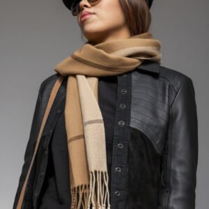 Chalina de Alpaca Whatawata - Diseño a Cuadros en Tonos Camel y Beige.